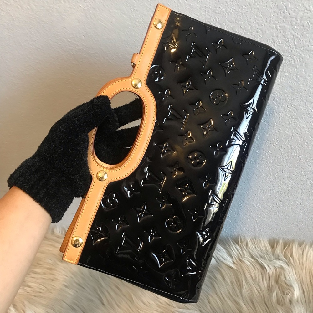 SOLD 🥳Louis Vuitton Roxbury Drive in Vernis Monogram - Picture 1 of 16